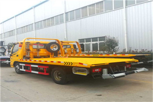 鸡东附近拖车救援搭电